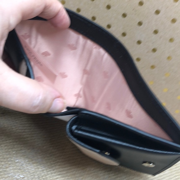 New! Kate Spade Small Bifold Wallet, Black/Dolce๐ - Picture 7 of 10